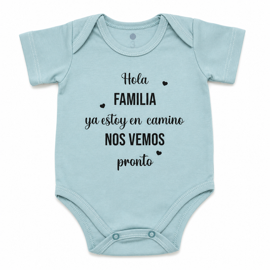 Body Estampado "Hola Familia, Ya Estoy en Camino"
