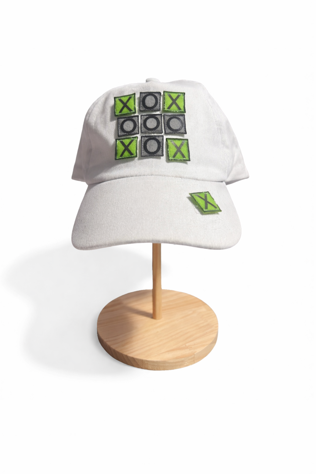 Gorra para Niño con juego interactivo triqui