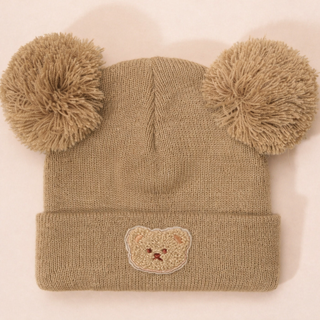 Gorro con pompones de oso infantil